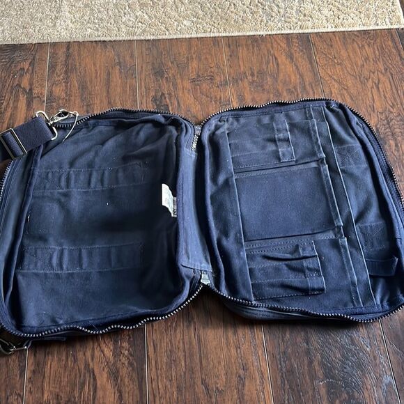 vtg made in USA Land's End canvas Messenger Bag navY blue nice fade in GUC - Picture 5 of 14